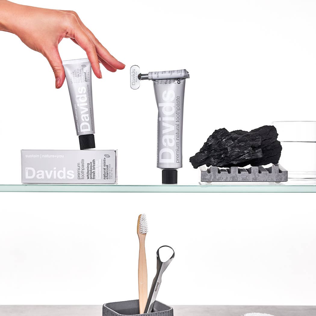Davids Natural Toothpaste - Davids premium toothpaste  /  charcoal+peppermint